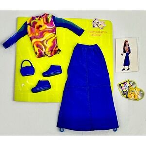 2001 Barbie Fashion Avenue-Metro Tokyo Beat Fashion 52824 Asst. 25701 COMPLETE